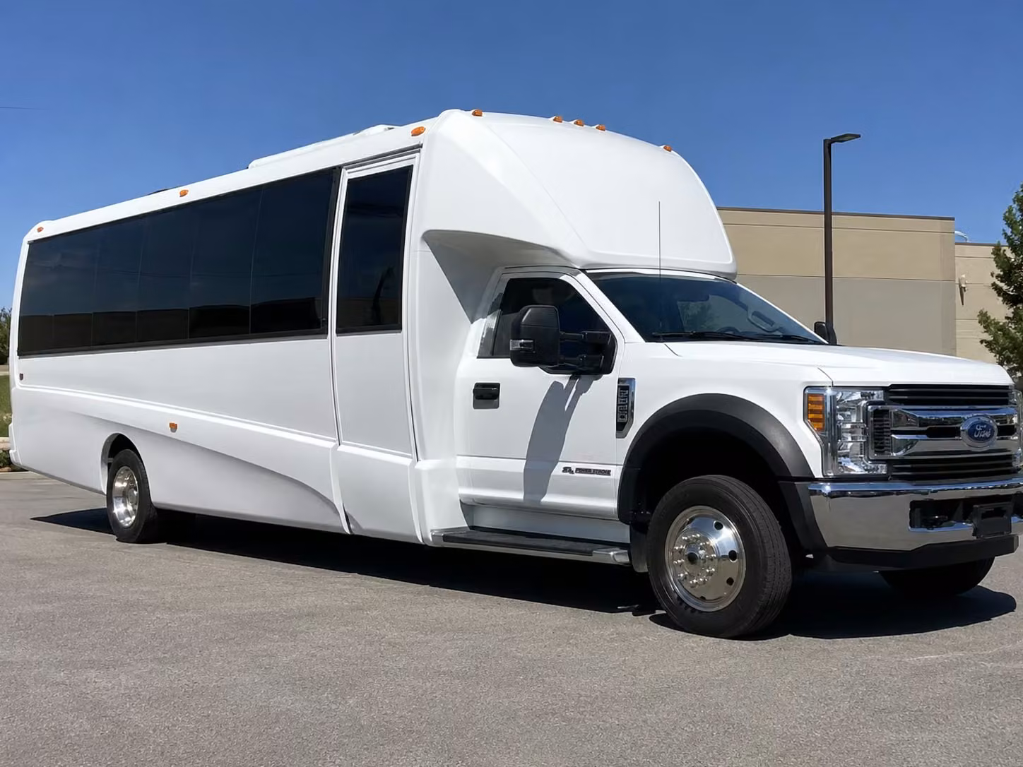 15 passenger minibus