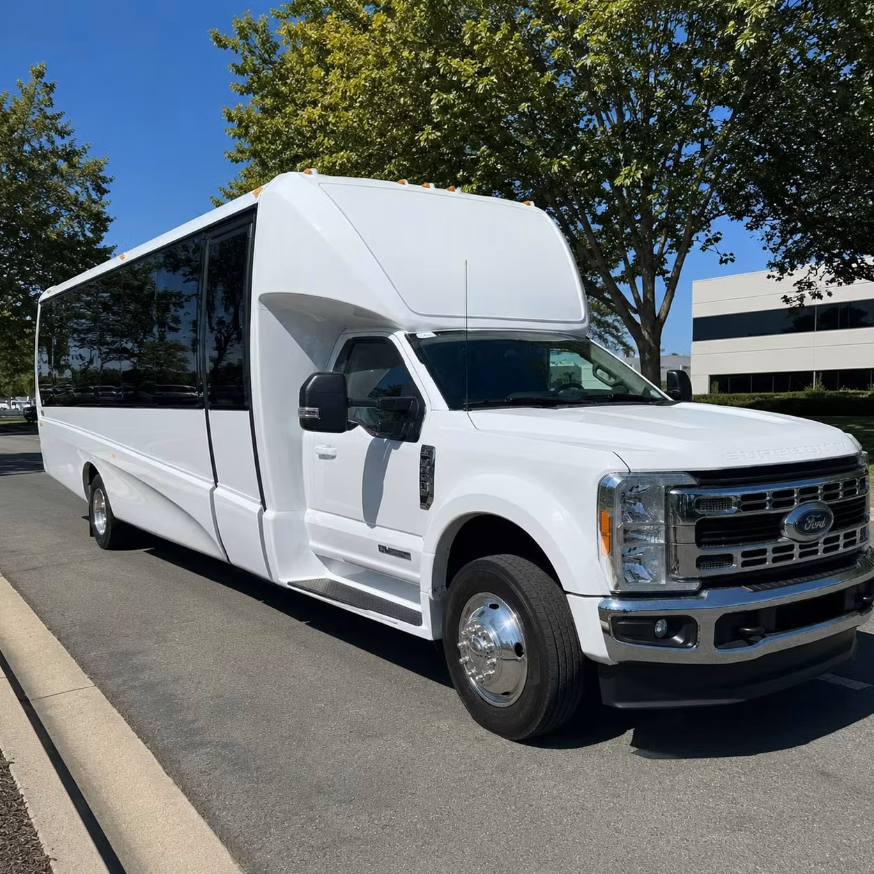 minibus rentals in las vegas keep smaller prom groups together and on time