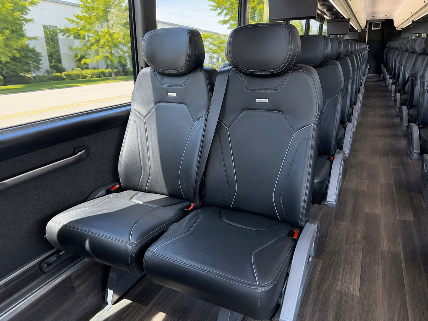 shuttle guests between las vegas strip hotels and your wedding venue